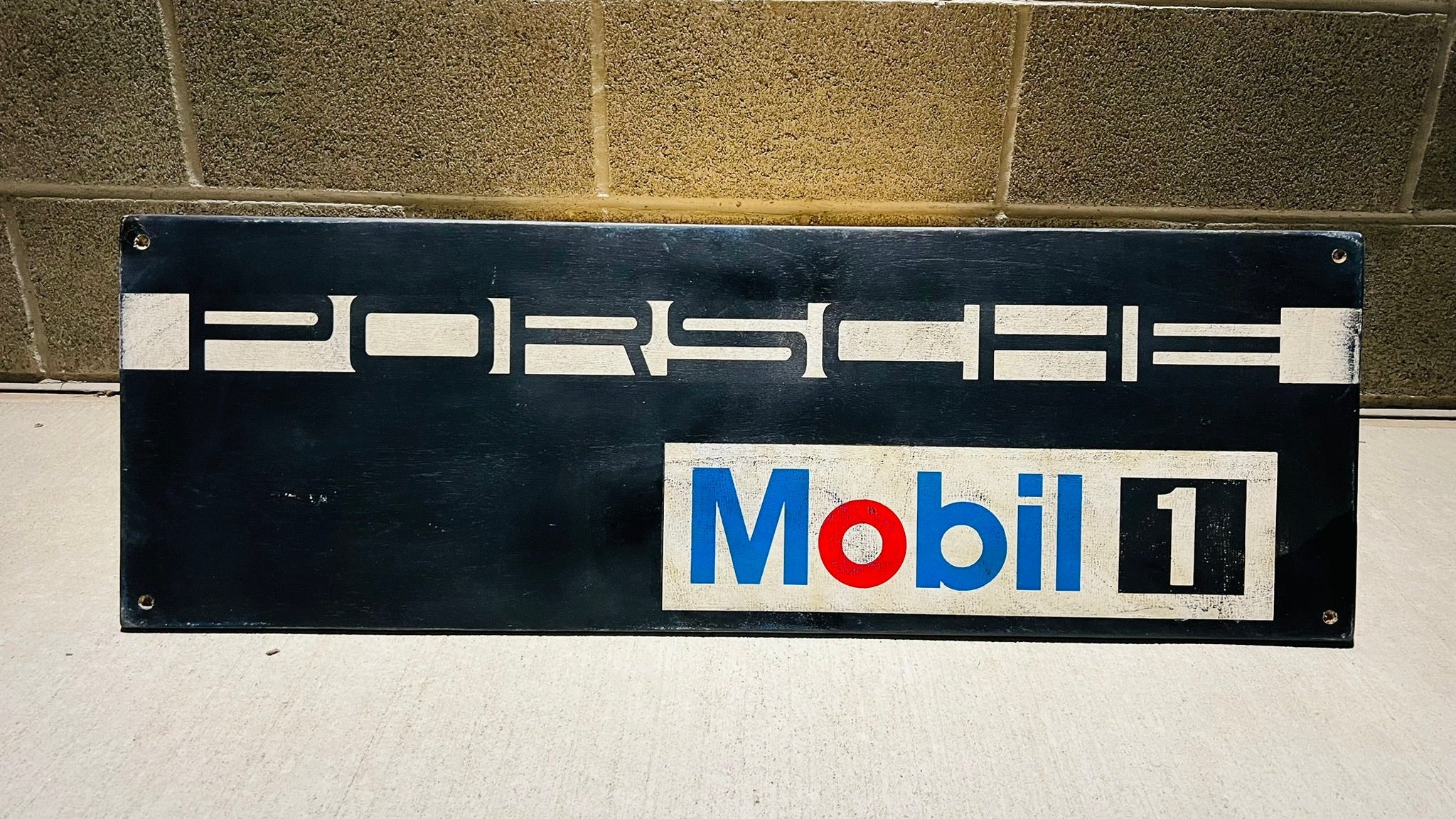 PORSCHE MOBIL 1 - 24 HEUR LE MANS - 1996 - Vintage Antique Style Painted Wood Sign (12"x36")